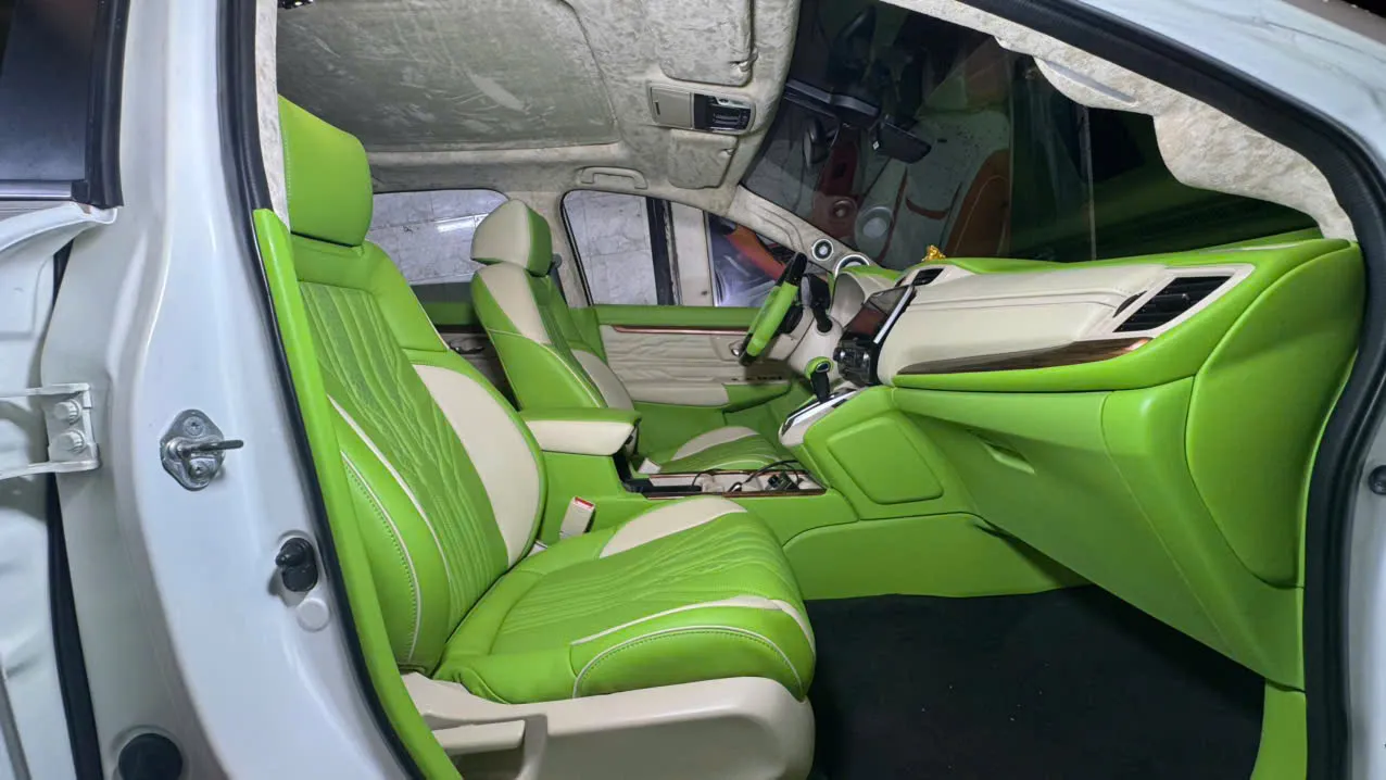 Chi tiết bọc da ghế Honda CR-V