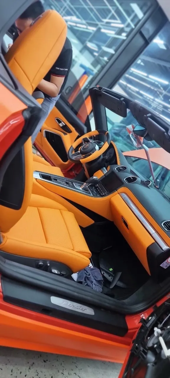 Thi công bọc ghế Lamborghini tại Ngọc Phát Auto