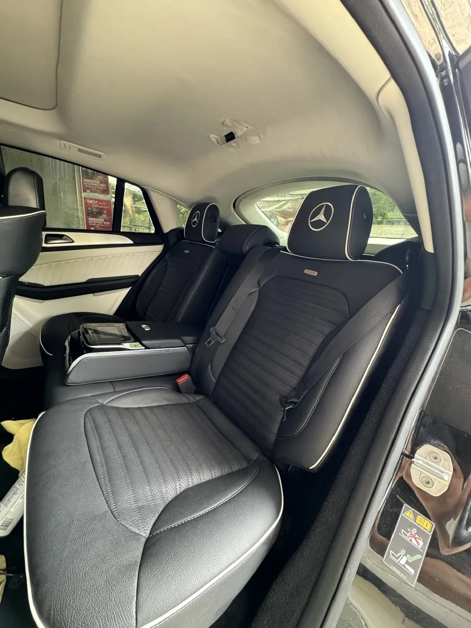 Thi công bọc ghế Mercedes tại Ngọc Phát Auto