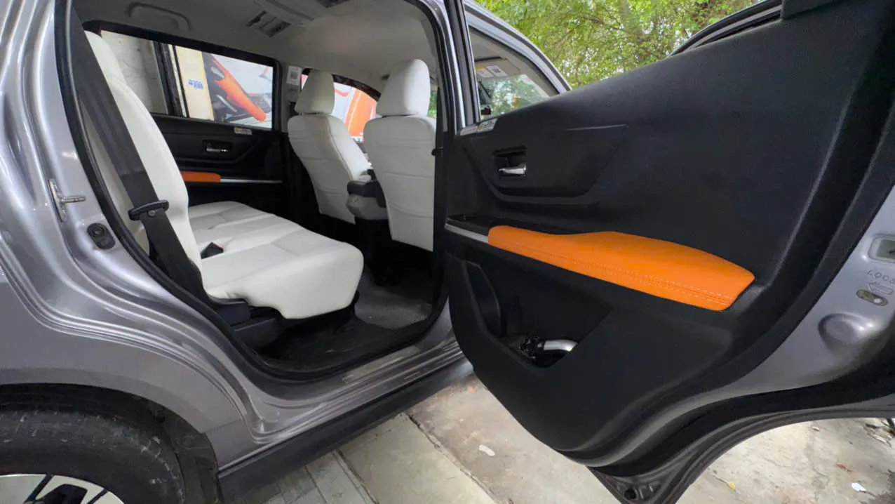 Chất liệu bọc ghế Toyota Veloz